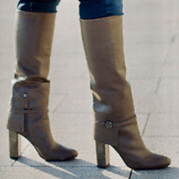 Tory Burch Elegant Brown Knee-High Leather Boots - Picture 2 of 16